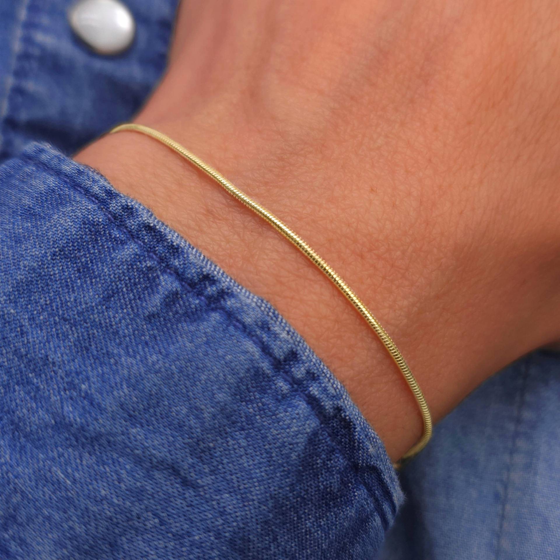 Schlangenarmband Rund 18K Gold Zart Fein Schlangenarmband Rund 18K Gold Zart Fein von AnnyOnes