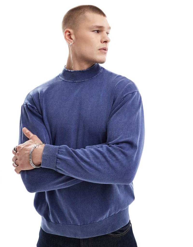 Another Influence - Hochgeschlossener Pullover aus schwerem Material in marineblauer Acid-Waschung von Another Influence