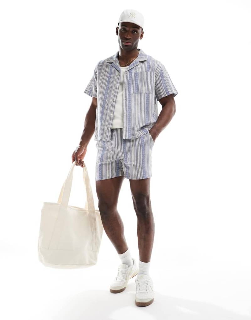 Another Influence - Jacquard-Shorts in Blau mit lockerem Schnitt, Kombiteil von Another Influence