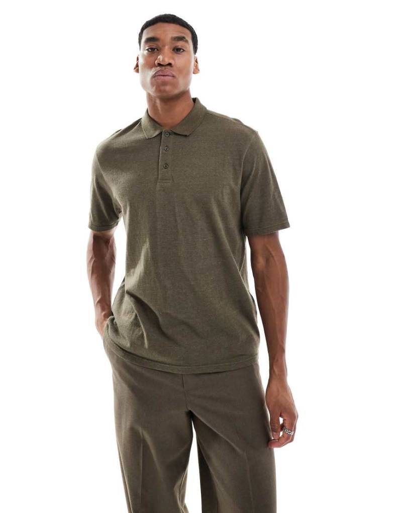 Another Influence - Kurzärmliges Polohemd in Khaki-Grün von Another Influence