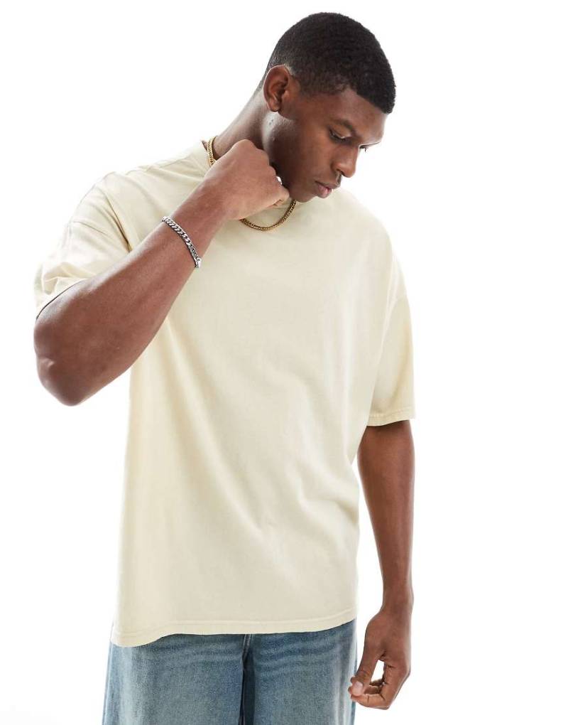 Another Influence - Oversize-T-Shirt in hellbrauner Acid-Waschung von Another Influence
