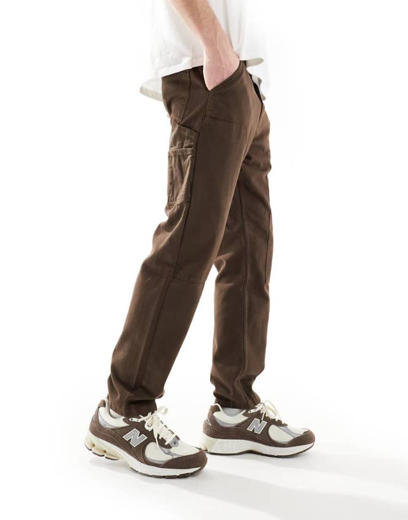 Another Influence - Utility-Carpenter-Hose mit geradem Schnitt in Braun von Another Influence