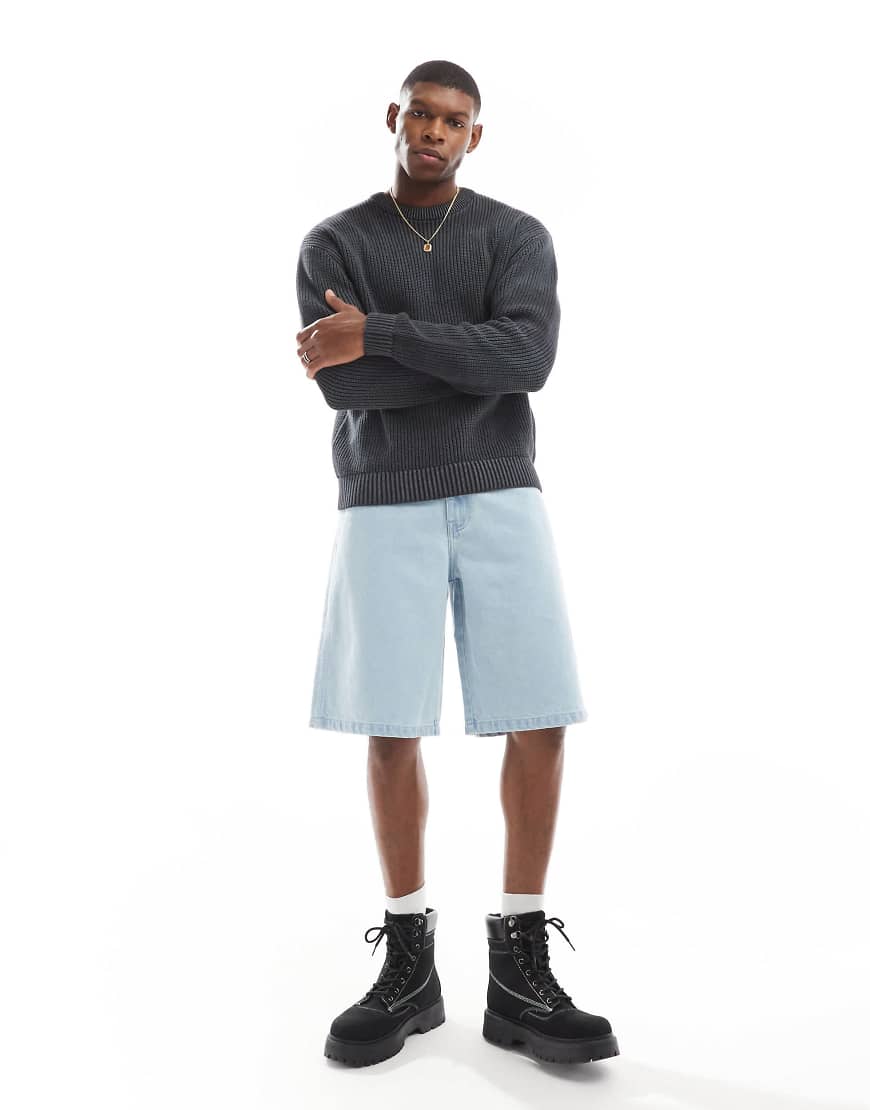 Another Influence - Weit geschnittene Jorts in gebleichtem Blau von Another Influence