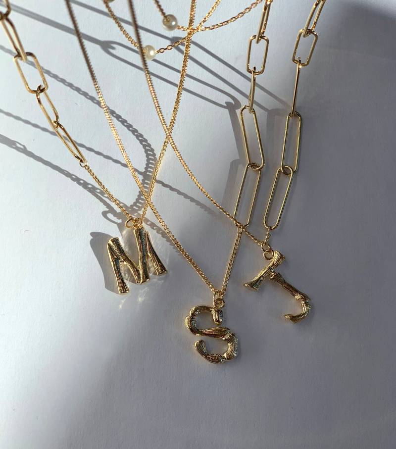 Set Halskette - Initial Zwei-Schicht-Halskette Alphabet Zarte Perlenkette von AnotherEast