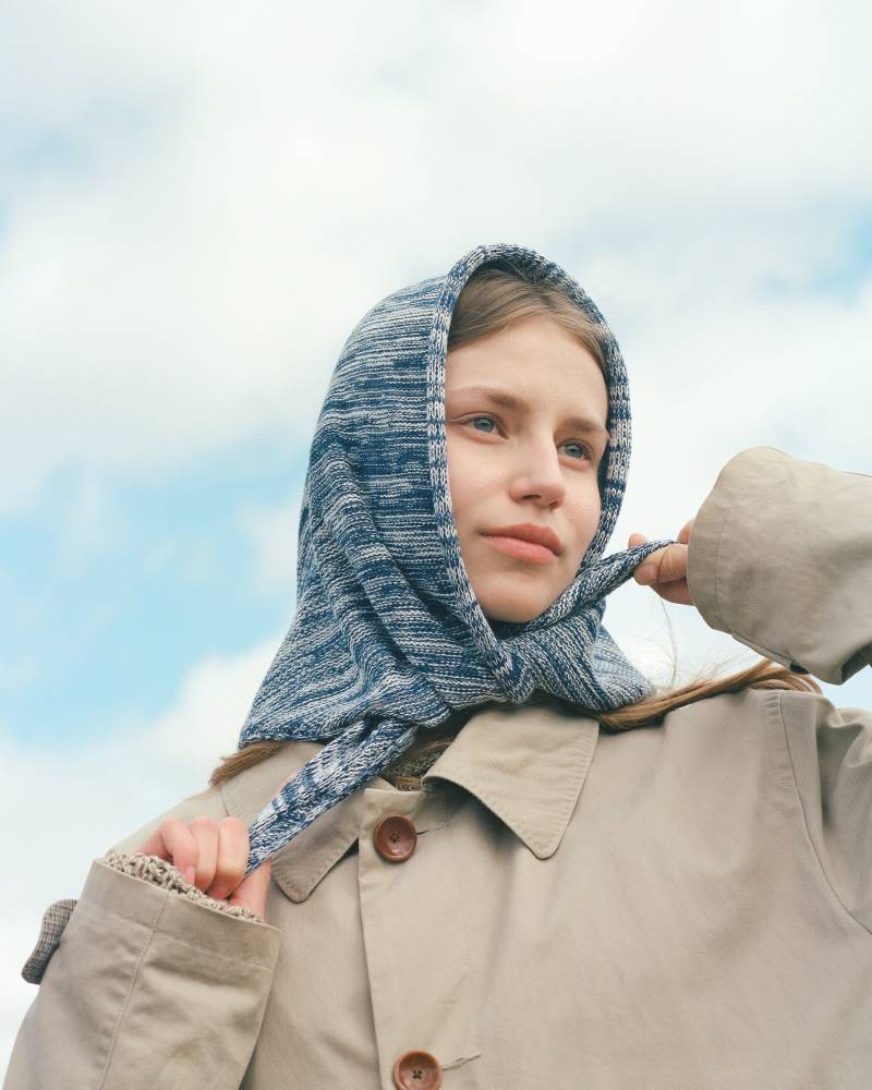 Handgestricktes Melange-Kopftuch in Marineblau Und Babyblau, Gestricktes Kopftuch, Kopftuch Aus Wolle, Jeans-Kopftuch von AnotherHatBag