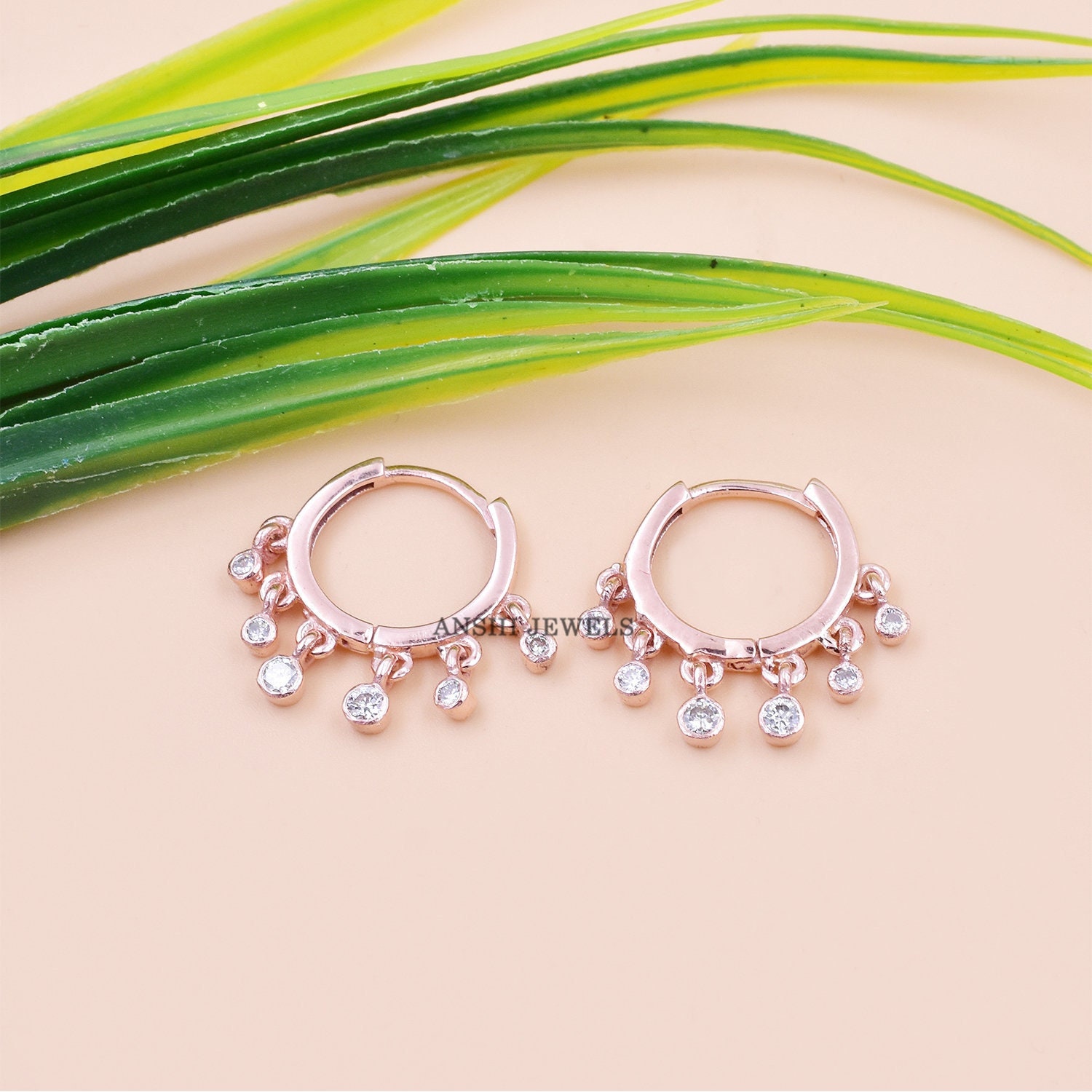 14K Roségold Hoop Ohrring, Diamant Mini Shaker Double Cut Huggie Shakira Ohrring von Anshijewels