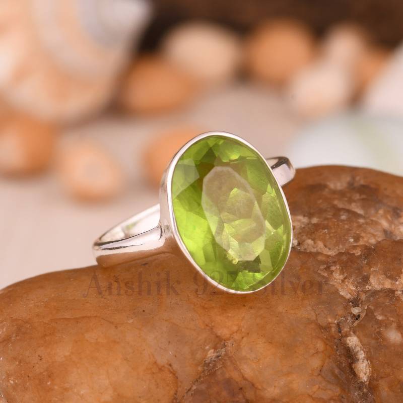 Peridot Quarz Ring, 925 Sterling Silber Solitär August Birthstone Grüner Edelstein Versprechen Ring Geschenk Zum Jahrestag von Anshik925Silver