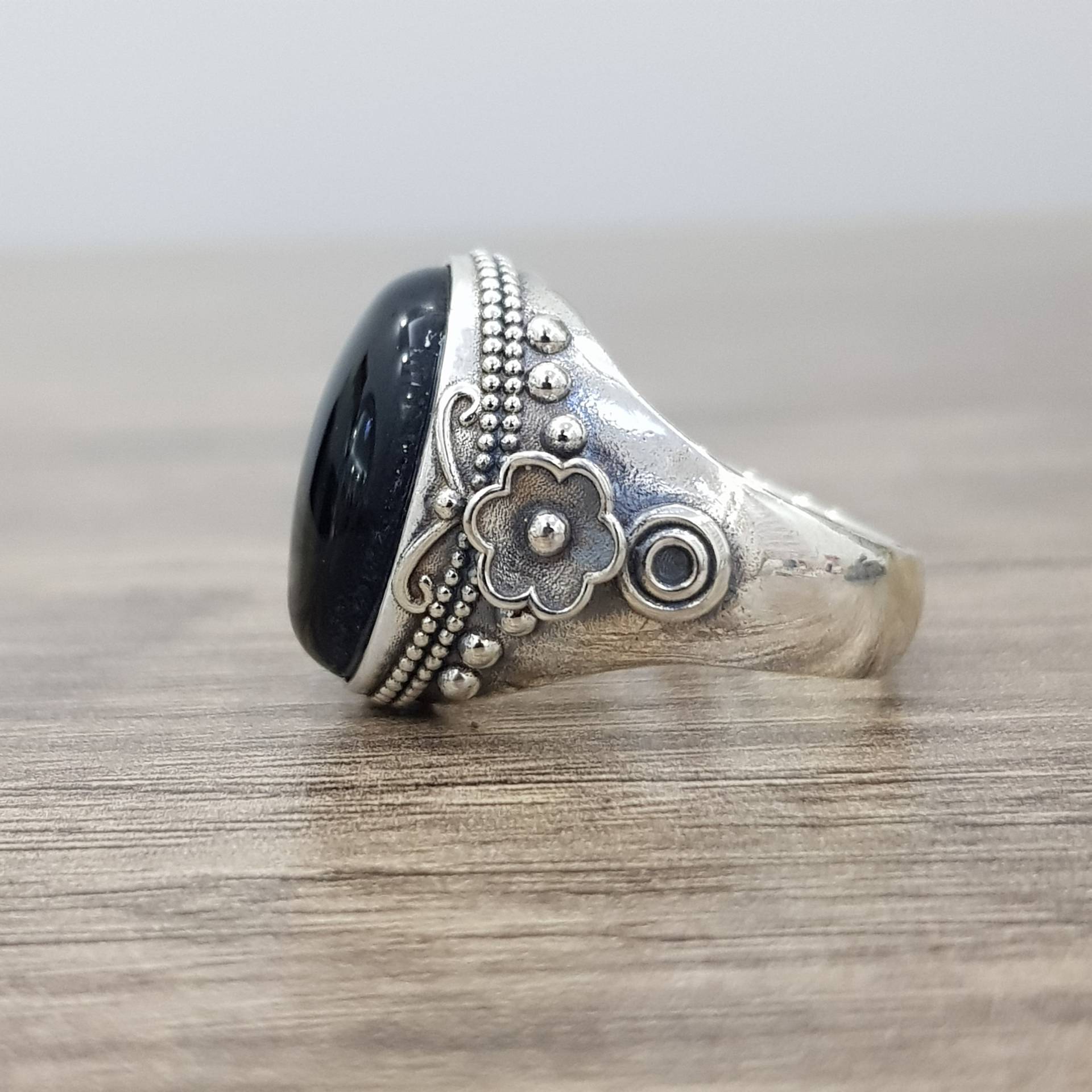 Black Onyx Gemstone Ring, Men Sterling Silver 925K Jewelry, Vintage Gift For Him Flover Side Rose Ring von Antalya2020