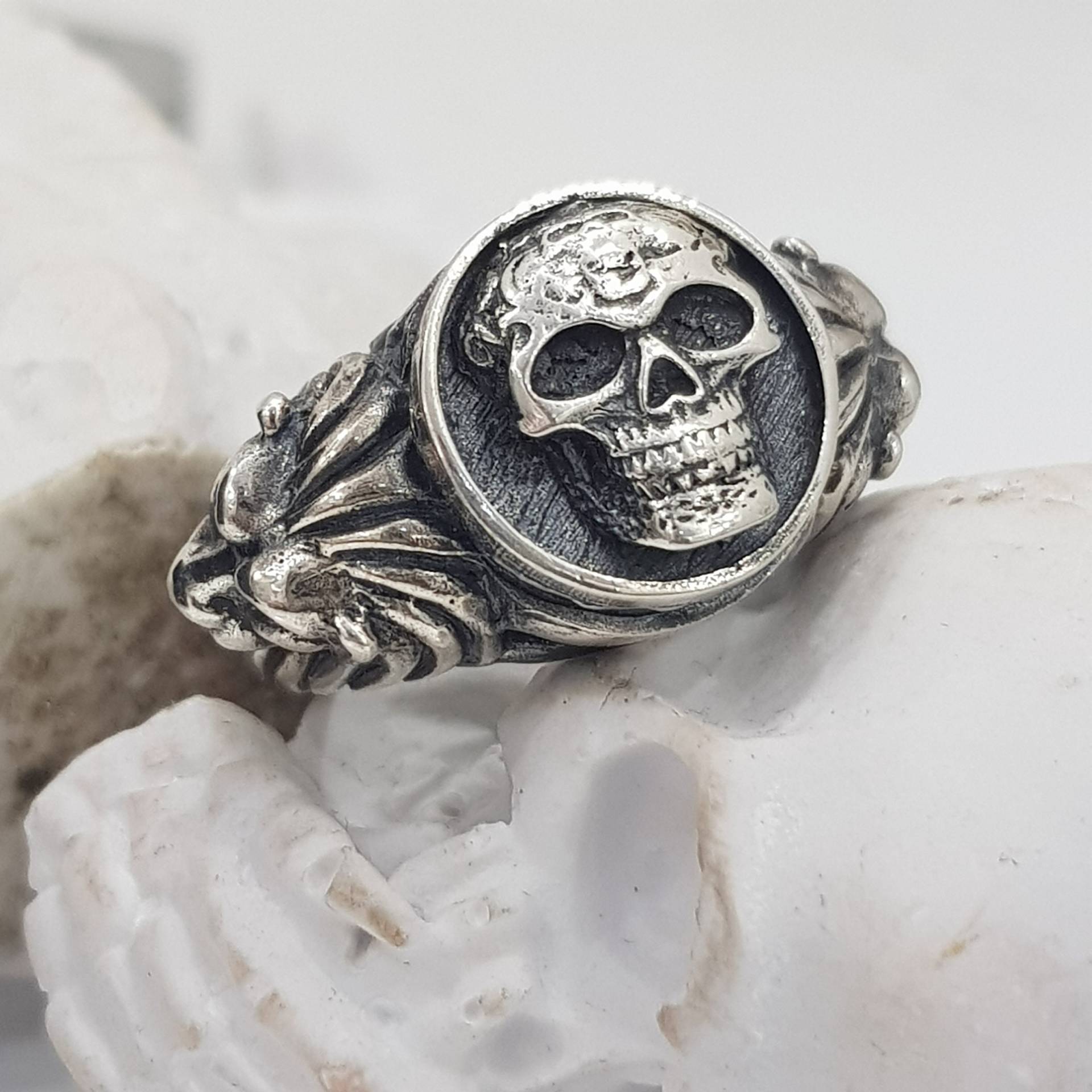 Lion Ring - Skull Ring Men Solid Oxidized .925 Sterling Silver Handmade in Turkey von Antalya2020