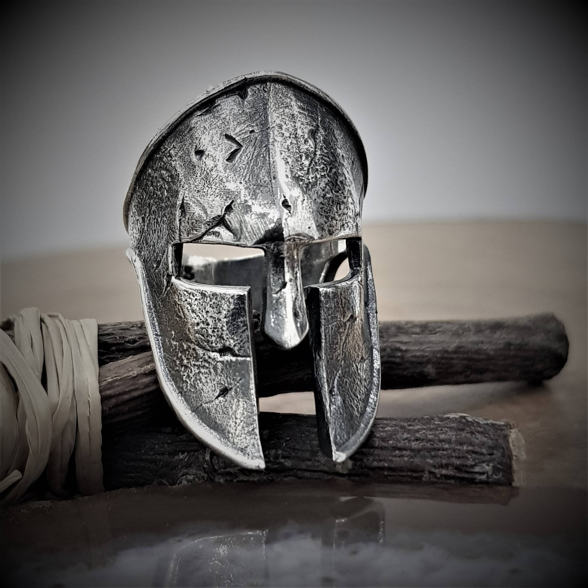 Men's Silver Spartan Ring, Helmet, Oxidized Sterling Rings, Helmet Jewelry, Men Gift Ring von Antalya2020