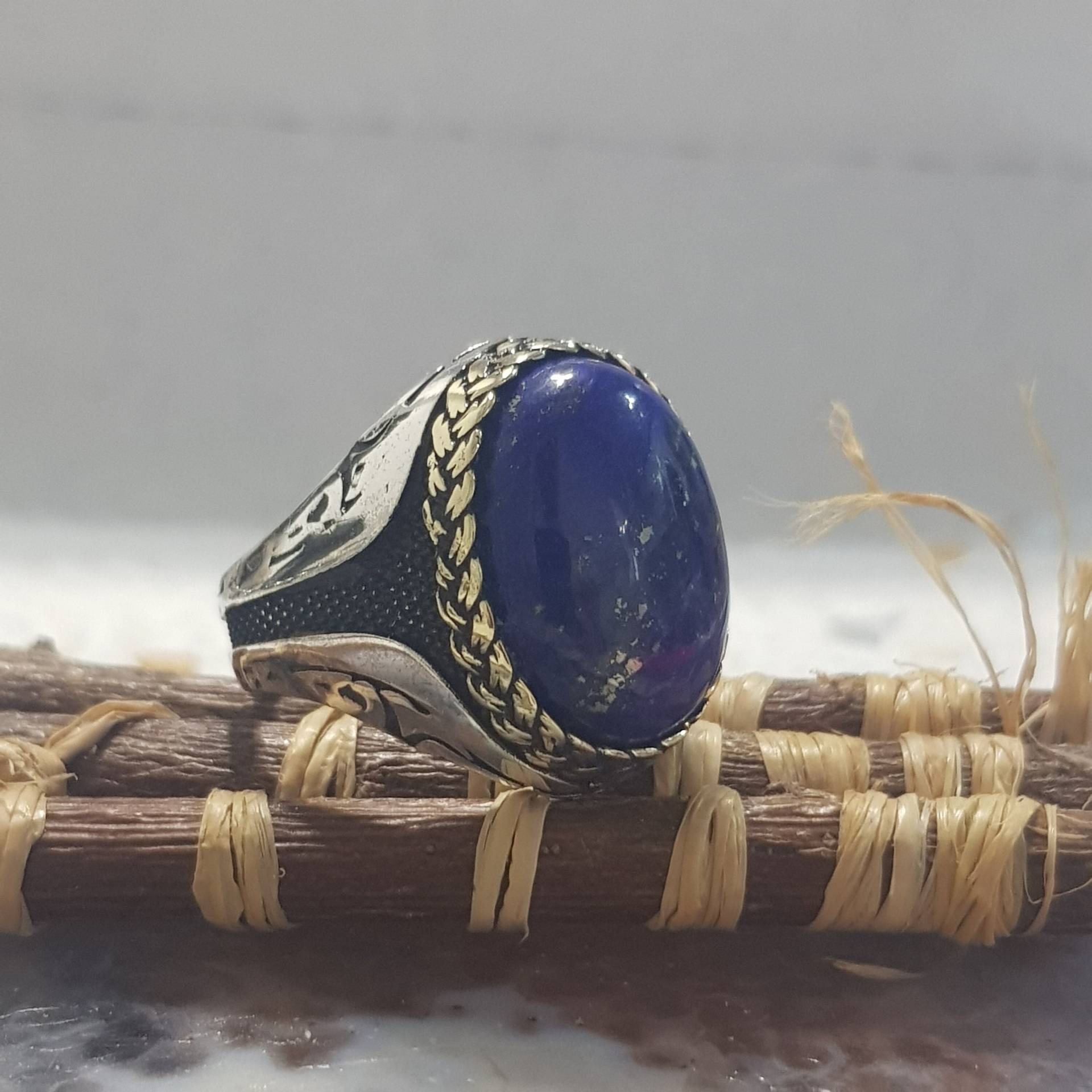 Oval Shape, Classic Men Handmade Ring , Lapis Lazuli Stone Blue Ring - Genuine Solid Silver Gemstone von Antalya2020