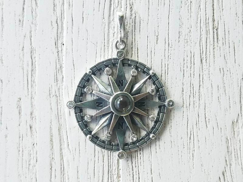 Antarktis Kompass Anhänger Oxidierte Silberkette Mit Swarovski Kristallen Antarktis Kompass Anhänger Oxidierte Silberkette Mit Swarovski Kristallen von AntarcticaJewellery