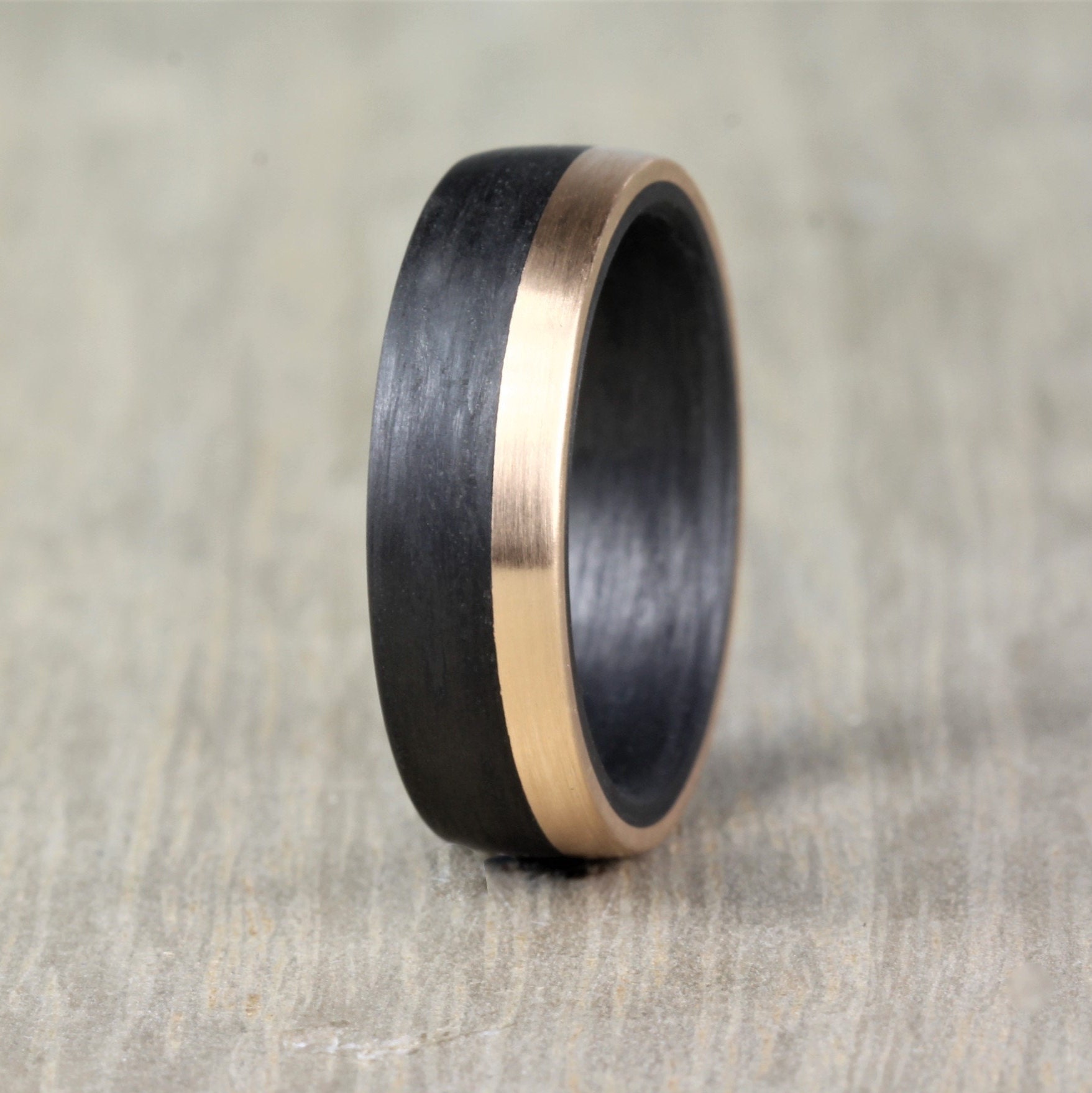 6mm Kohlefaser & Gold Ehering/Verlobungsring Band Mit Kostenloser Gravur Schwarzer Aus Für Männer von AnthonyAlferevRings