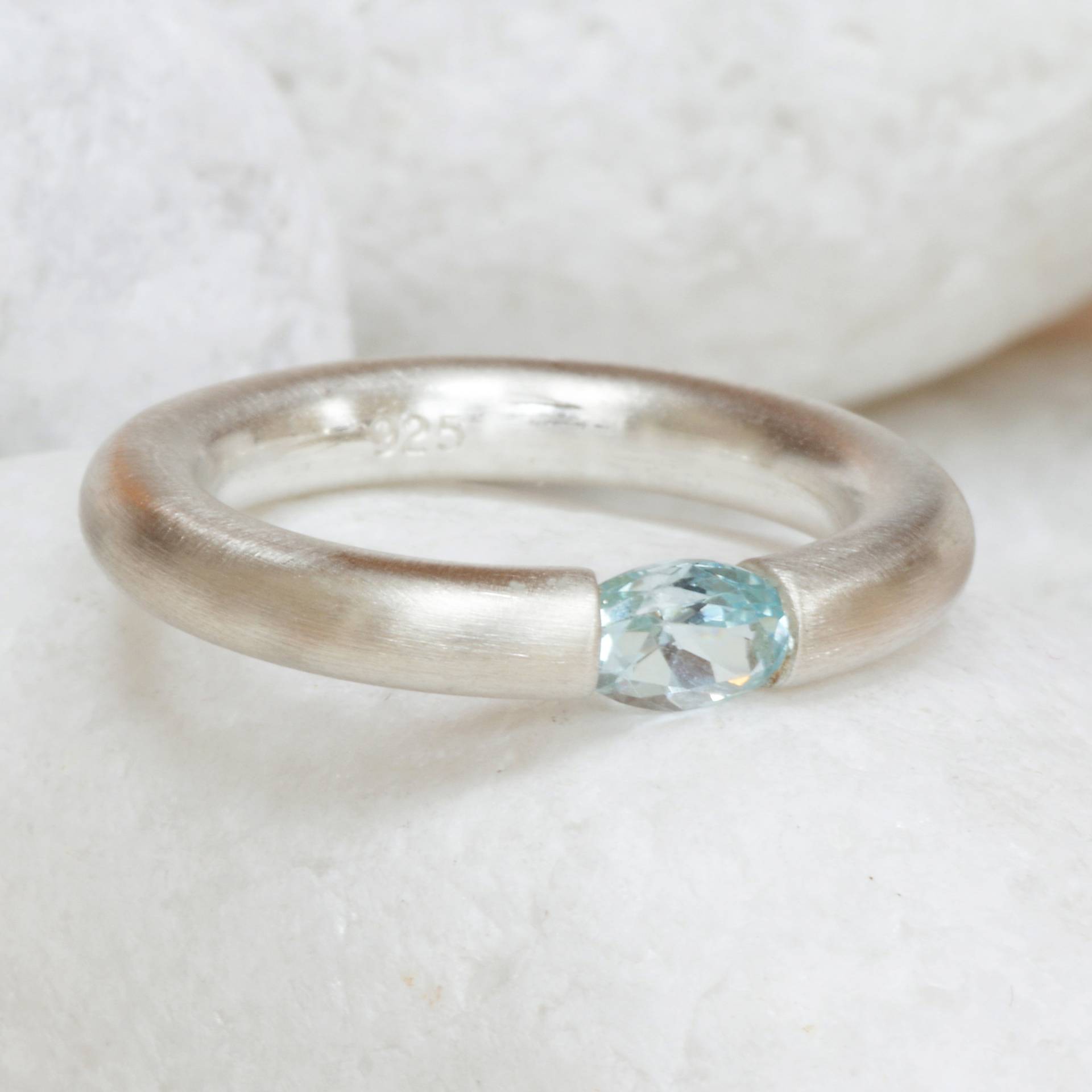 Handgemachter Aquamarin-Spannring Chunky Sterling Silber Edelstein Handgemachter Aquamarin-Spannring Chunky Sterling Silber Edelstein von AnthonyBlakeney