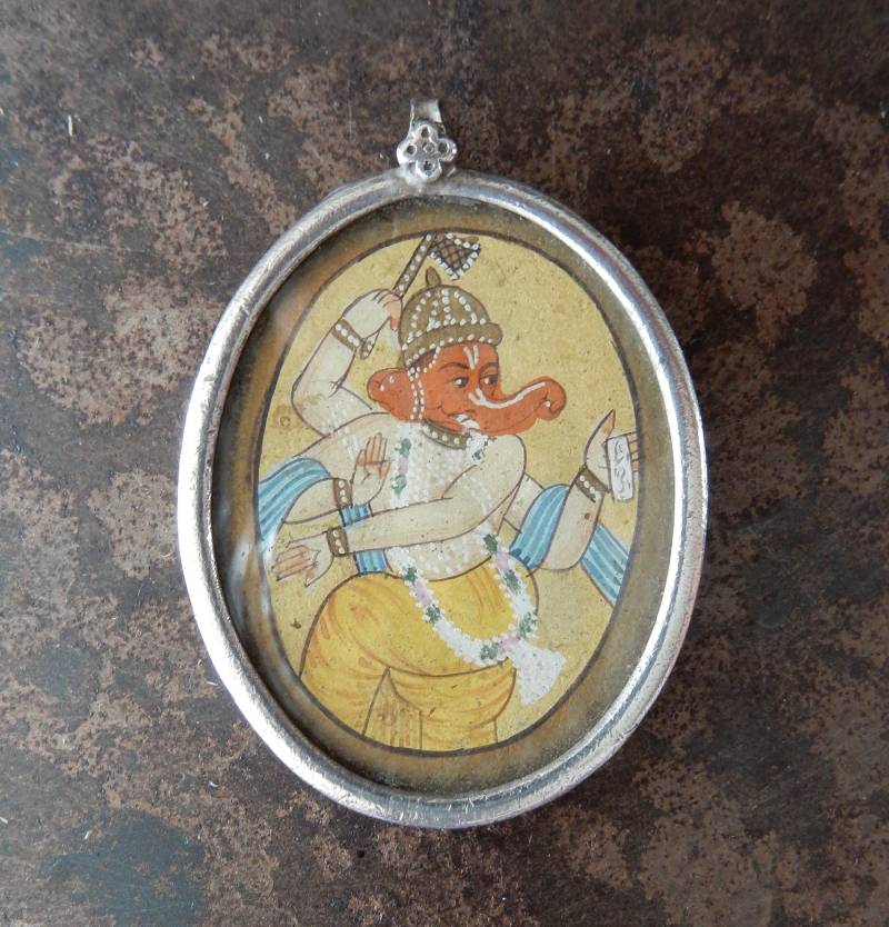Alte Silber Anhänger Mit Bemalte Miniatur Ganesha - Indien Vertreten von AnticEtnicGem