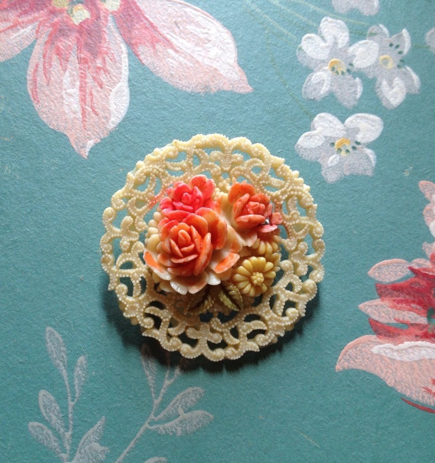 Brosche 1930Er Jahre Celluloid von AntiguaNM