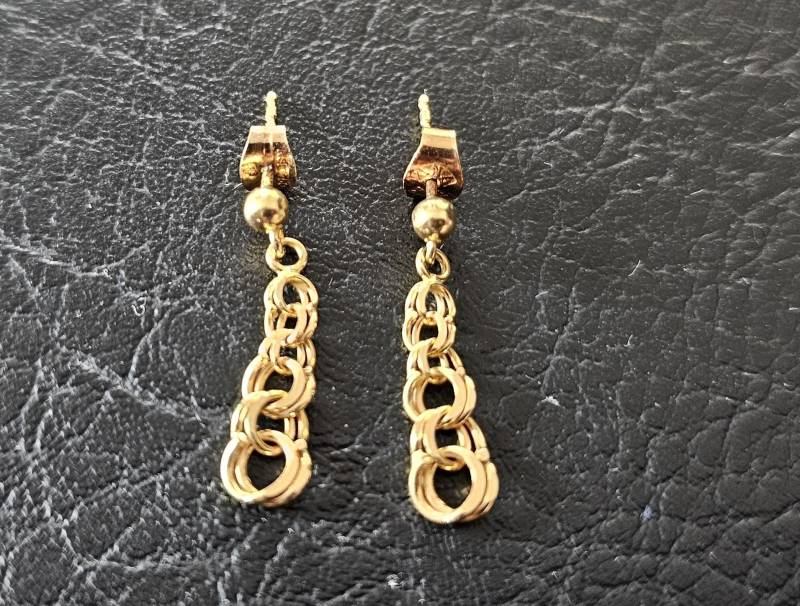 18K Gold Ohrringe Ohrstecker 18 Karat 18K Gold Ohrringe Ohrstecker 18 Karat von AntikStaudinger