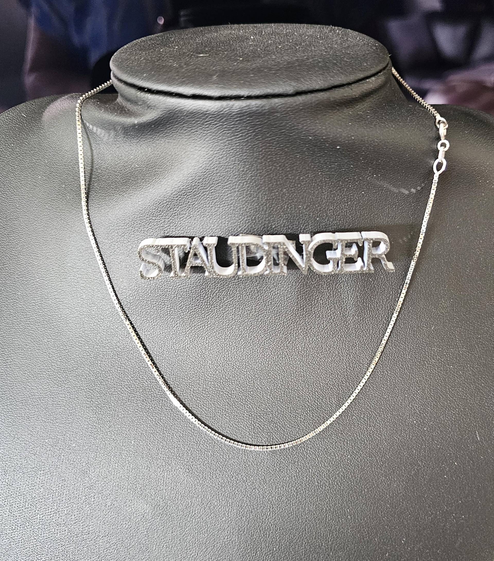 18K Goldkette Halskette Weißgold 40 cm 4 G 750Er 18K Goldkette Halskette Weißgold 40 cm 4 G 750Er von AntikStaudinger