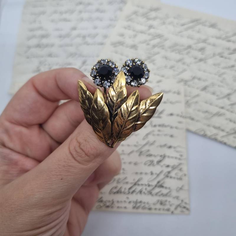 Einzigartige Vintage Brosche Antik 50Er Jahre Blumen Strass Schwarz Gold von AntikStorys