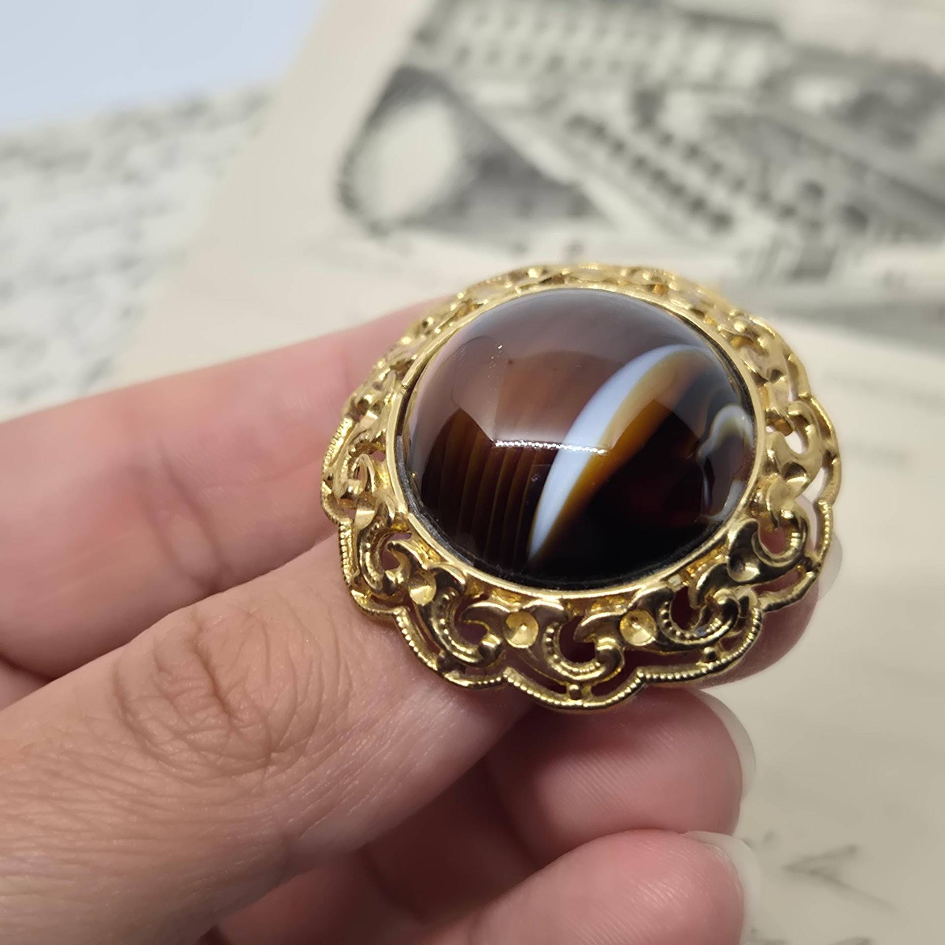 Feine 50Er Jahre Brosche Gold Braun - Ähnlich Wie Tigerauge von AntikStorys