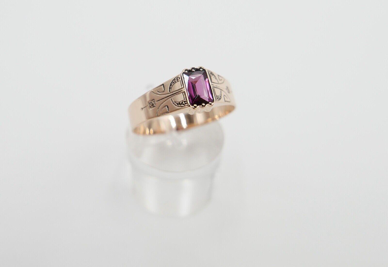 Antiker Ring Um 1890 Handgraviert Mit Pinkem Granat 585/14K Rosegold Gr. 70 Antiker Ring Um 1890 Handgraviert Mit Pinkem Granat 585/14K Rosegold Gr. 70 von AntikhandelStuttgart