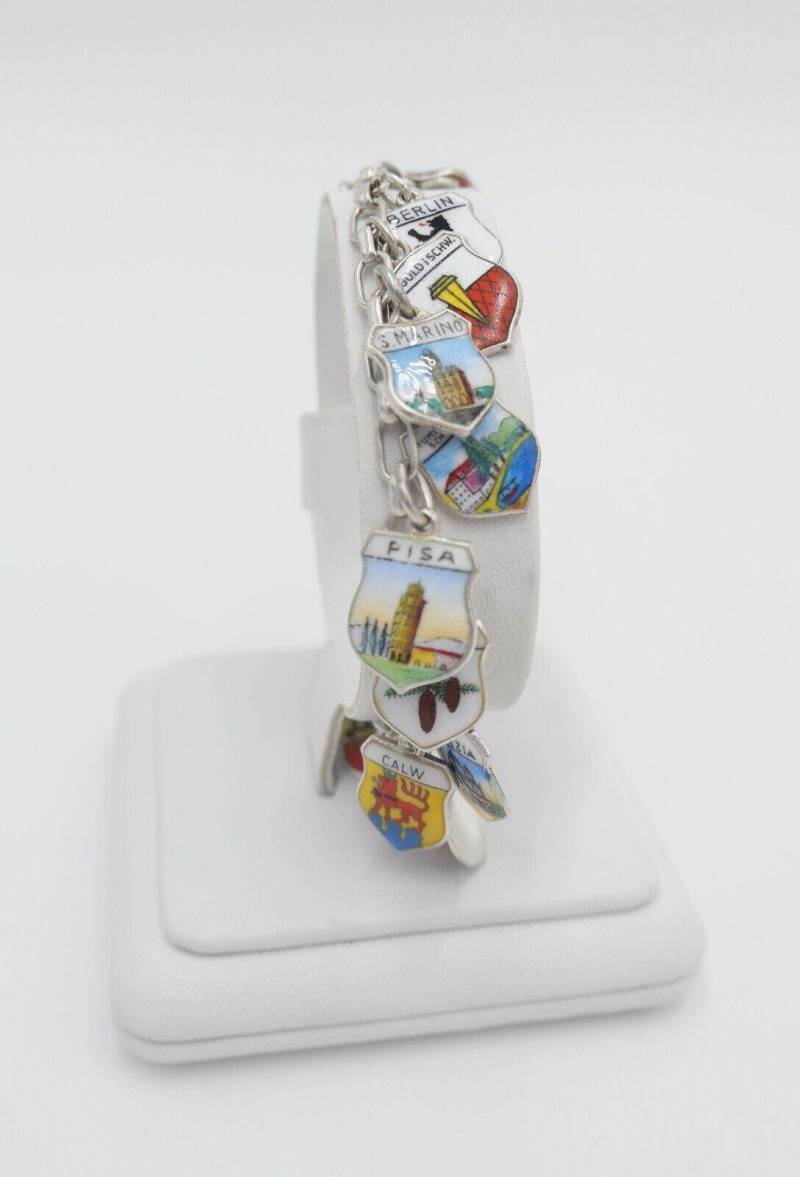 Bettelarmband Mit Städte Wappen Aus Emaille 800 Silber Reu Antiko Ehj Bettelarmband Mit Städte Wappen Aus Emaille 800 Silber Reu Antiko Ehj von AntikhandelStuttgart