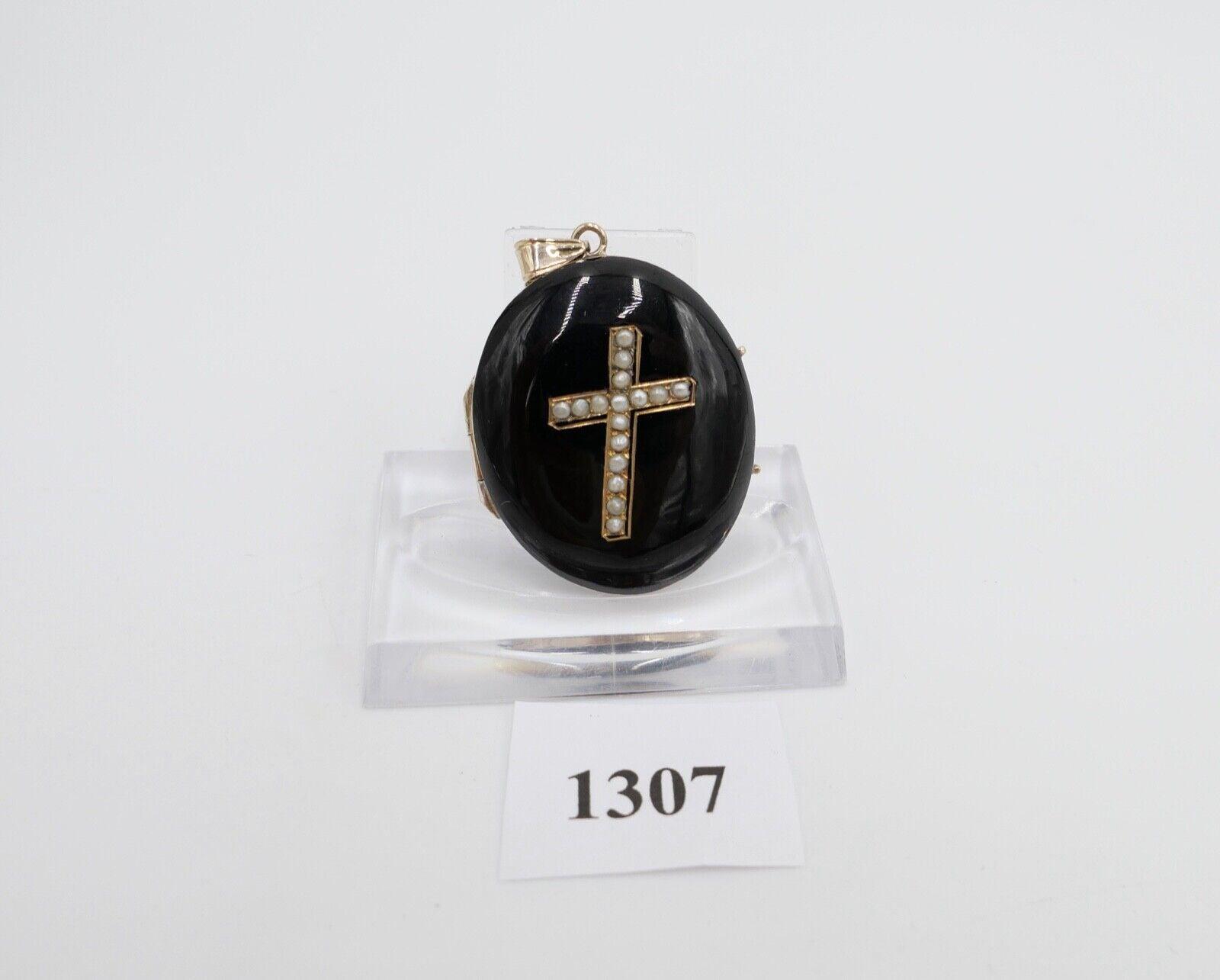 Biedermeier Um 1840 Anhänger Foto Medaillon Gold 585 14K Saatperlen & Onyx Kreuz von AntikhandelStuttgart