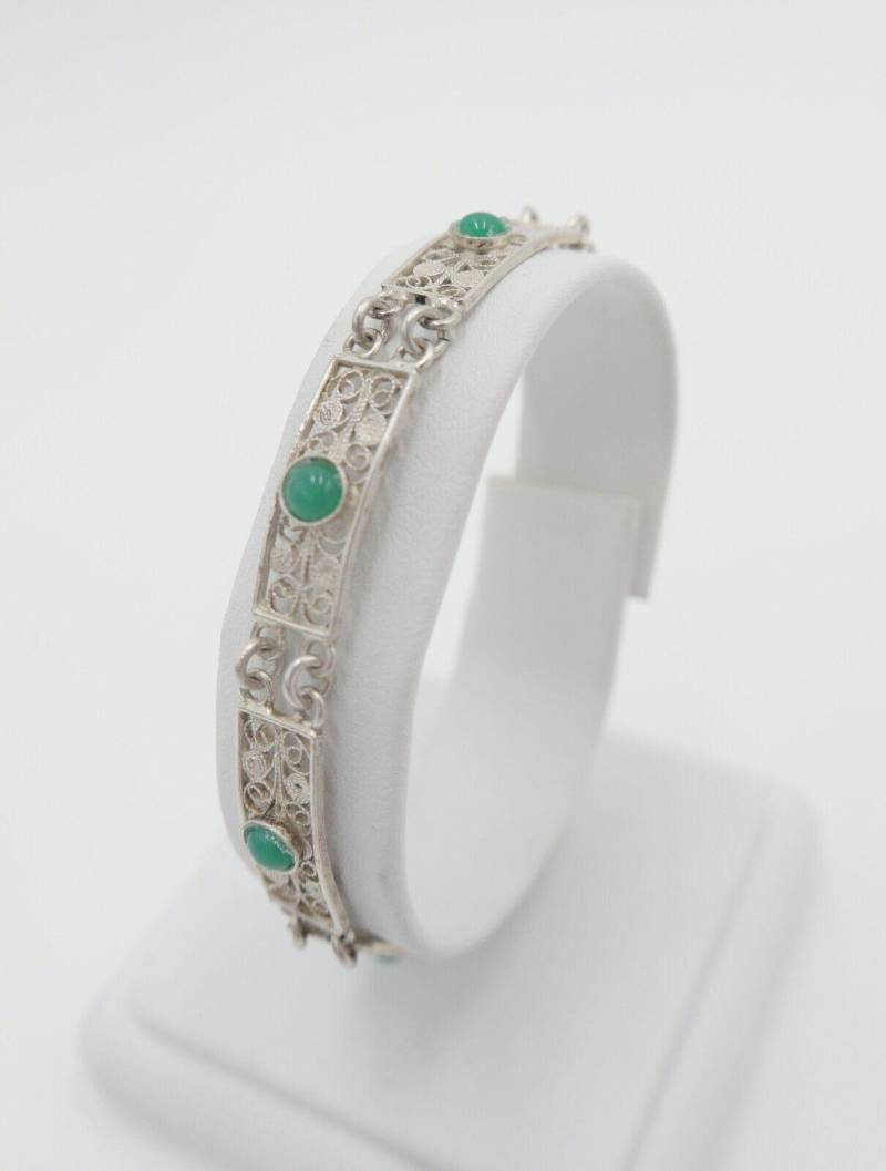 Filigranes 60Er Jahre 800 Silber Armband Mit Chrysopras Filigranes 60Er Jahre 800 Silber Armband Mit Chrysopras von AntikhandelStuttgart