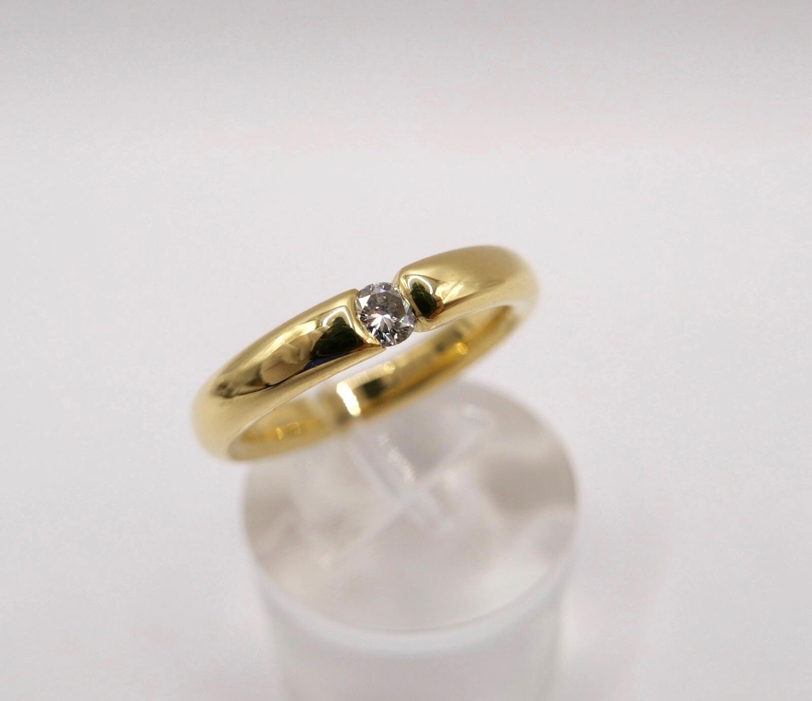 Massiver Damen Solitär Spannring Gelbgold 750 18K Gr. 59 Brillant 0, 16 Ct Wsi von AntikhandelStuttgart