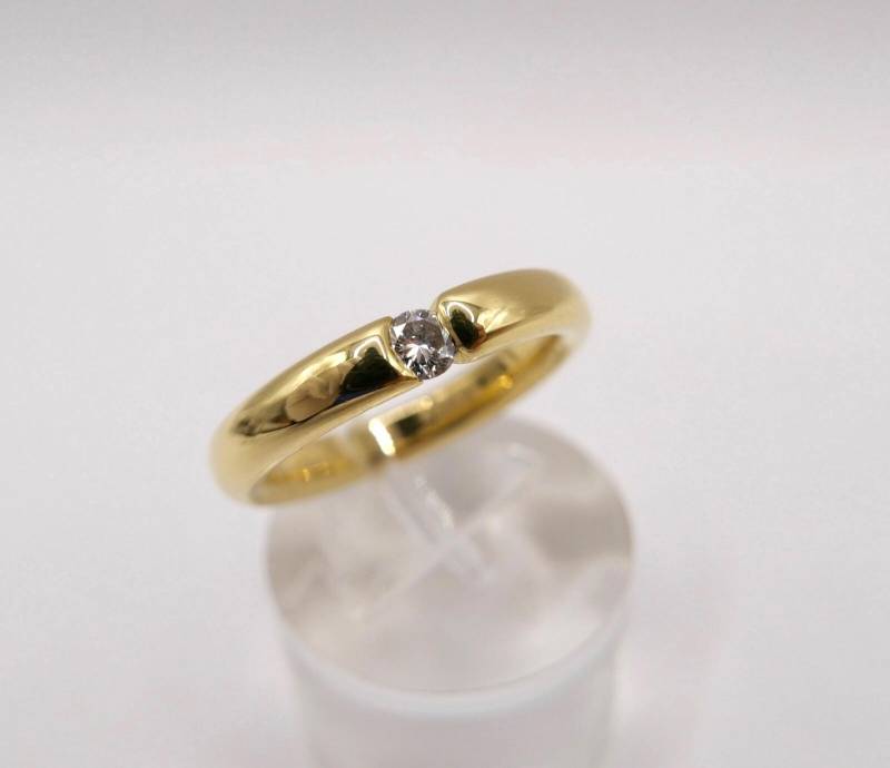 Massiver Damen Solitär Spannring Gelbgold 750 18K Gr. 59 Brillant 0, 16 Ct Wsi von AntikhandelStuttgart