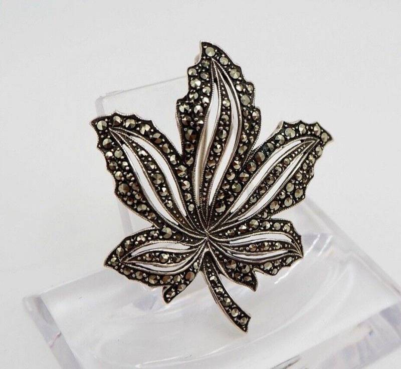 Vintage Alte Filigrane Florale Blatt Brosche Mit Markasiten Silber 835 von AntikhandelStuttgart