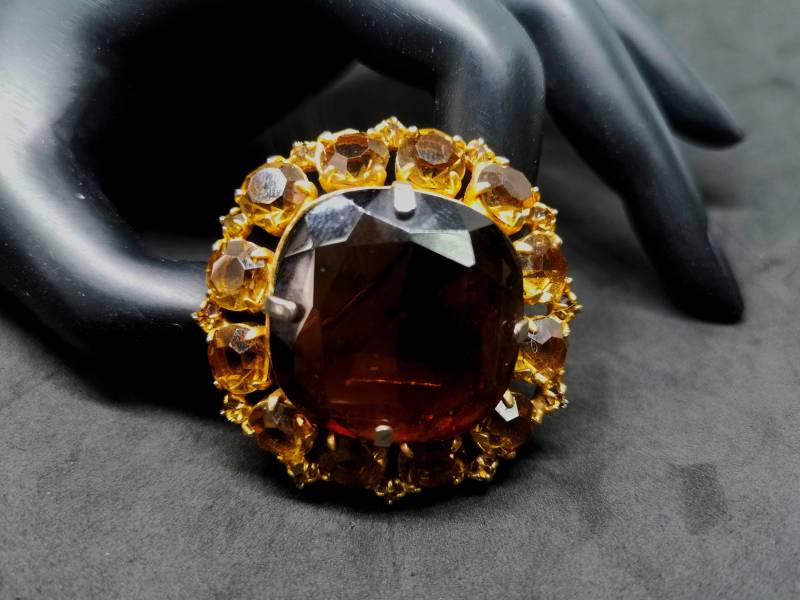 Vintage Metallbrosche, Hergestellt in Der Udssr 1980, Wunderschöne Arbeit, Ein Geschenk Für Sie von Antikoleg