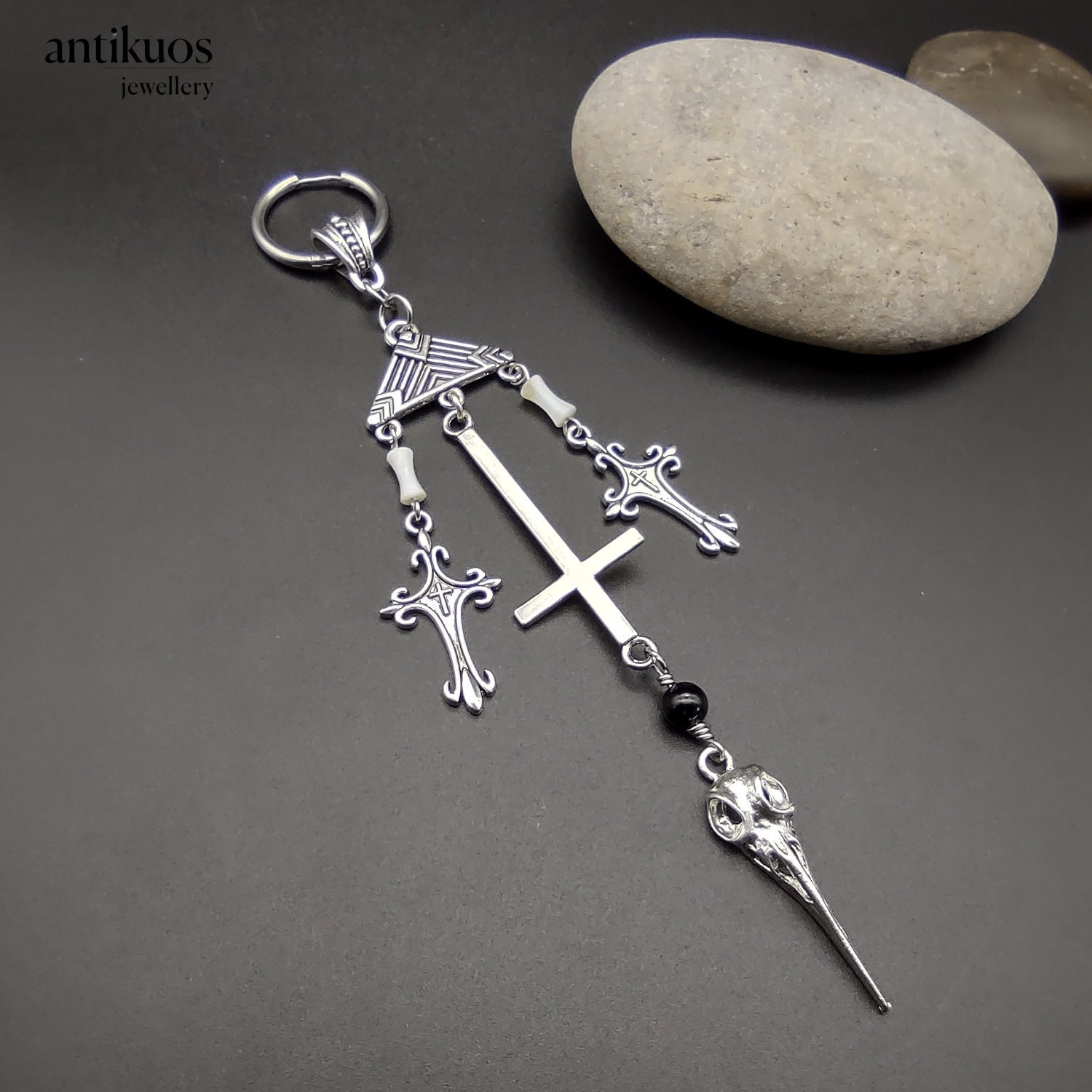 Drei Kreuze, Metall Alternative Ohrring, Gothic Einzelohrring, Unisex Ohrhänger, Ohrhänger Für Männer, Dark Rocker Punk, Geschenk, Lang Drei Kreuze, Metall Alternative Ohrring, Gothic Einzelohrring, Unisex Ohrhänger, Ohrhänger Für Männer, Dark Rocker Punk, Geschenk, Lang von Antikuos