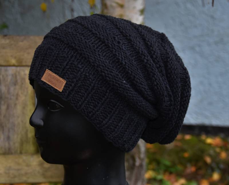 Baumwolle Mütze Beanie Schwarz Warme Kopfbedeckung Hippie Handgestrickt Strick von Antimja