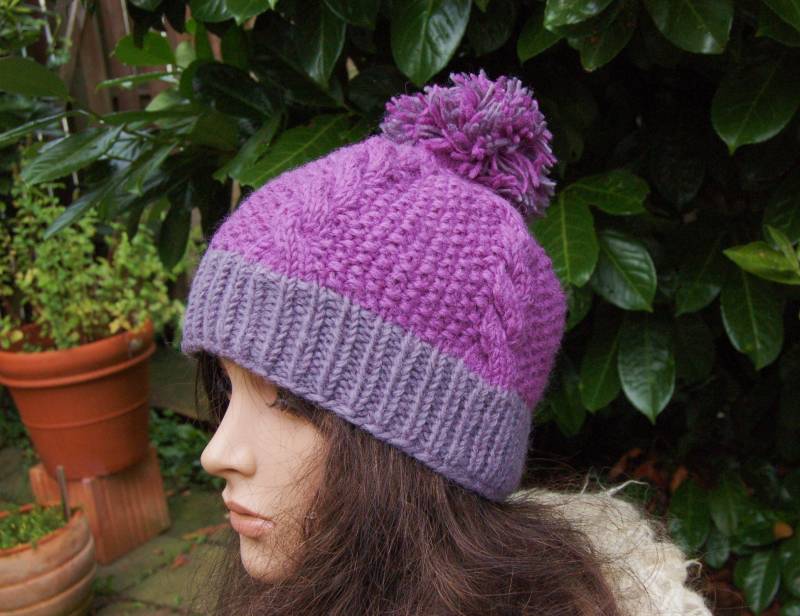 Bommel Mütze Schafwolle Pudelmütze Handgestrickt Wolle Beanie Flieder/Lila Wollmütze Winter Blau/Grün Bunt von Antimja
