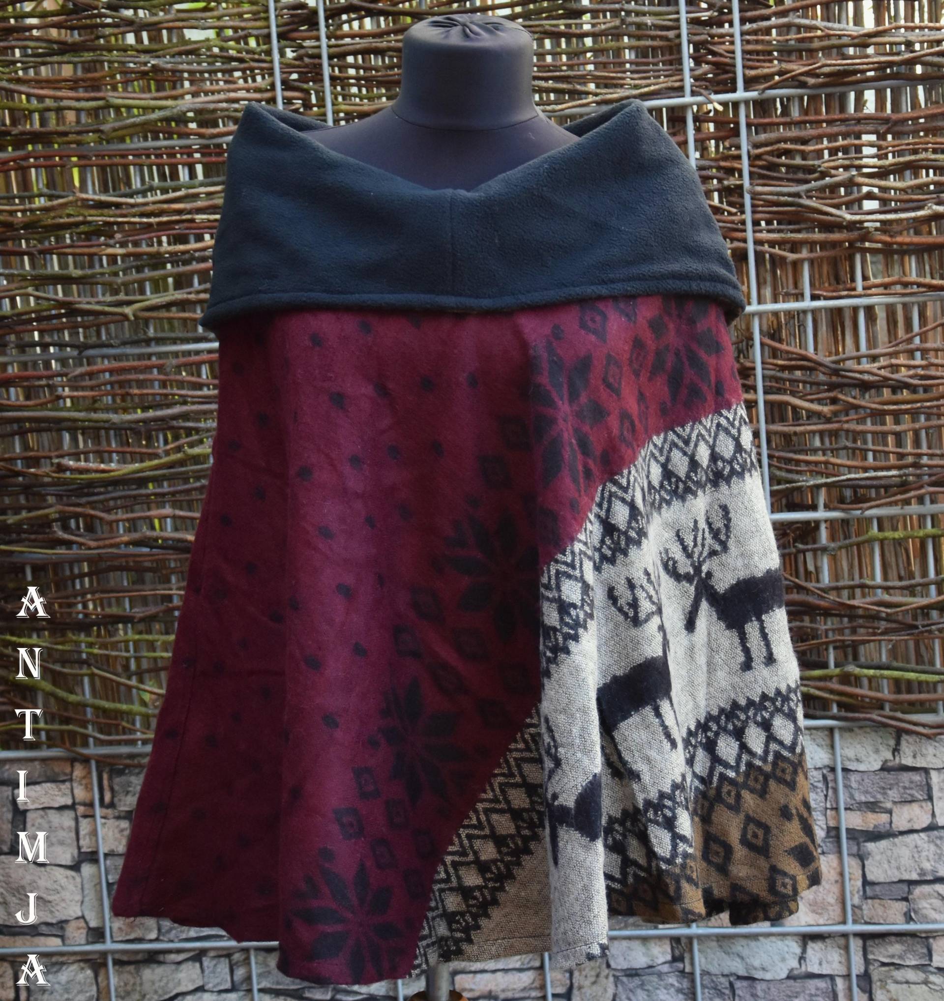 Kurzcape, Poncho, Poncho Carum, Kapuzen Poncho, Mittelalter Cape, Kurzer Poncho, Überwurf Poncho, Hippie Poncho, Cape Rentier, Herbst Winter Poncho von Antimja