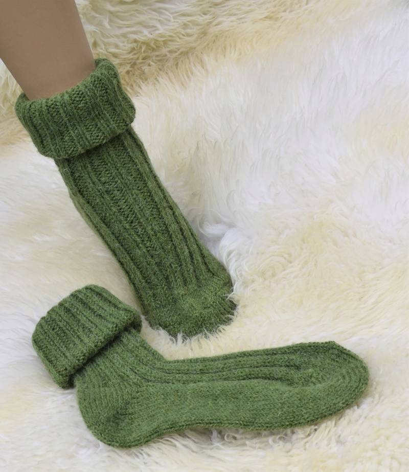 Socken Mit Alpaka Wolle Umschlag Grün Winter Gr.35-38 39-42 Warme Kuschel Haussocken von Antimja