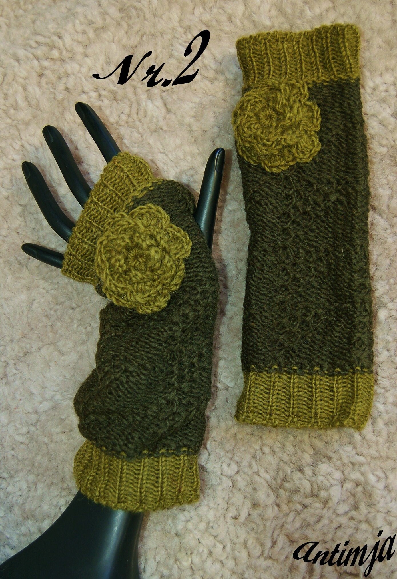 Strick Handstulpenangebot Pulswärmer Gefütterte Handstulpen Dekorative Stulpen Blumen Winter Damen Armstulpen von Antimja