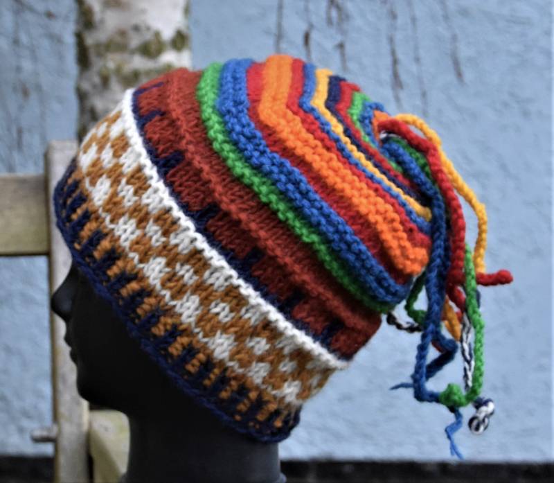 Strick Mütze Bunt Beanie Wollmütze Handgestrickte Woll Gefüttert Winter Kopfbedeckung Hippie Strickmütze von Antimja