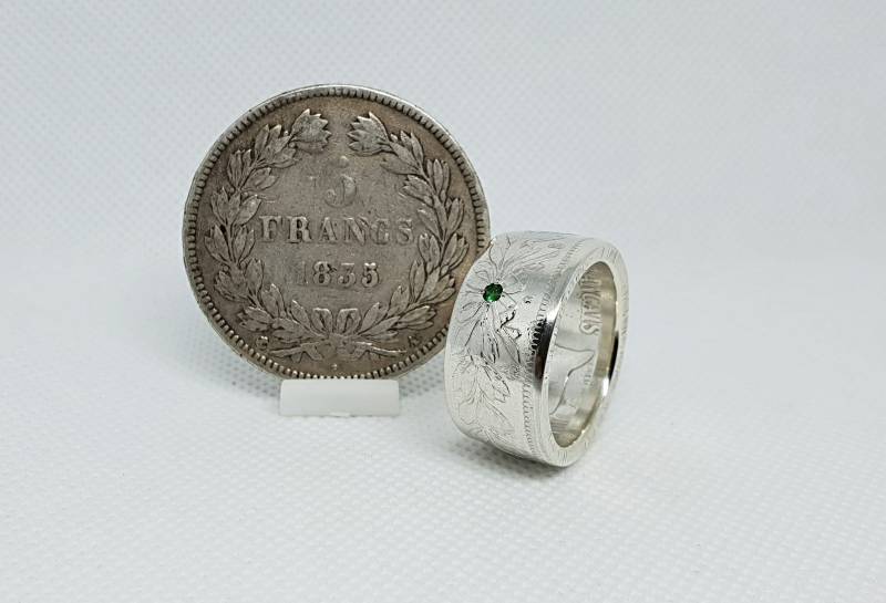 Münzring 5 Francs Louis Philippe in Silber Mit Einem Tsavoriten | Ecke Ring von AntiqueCoinRings