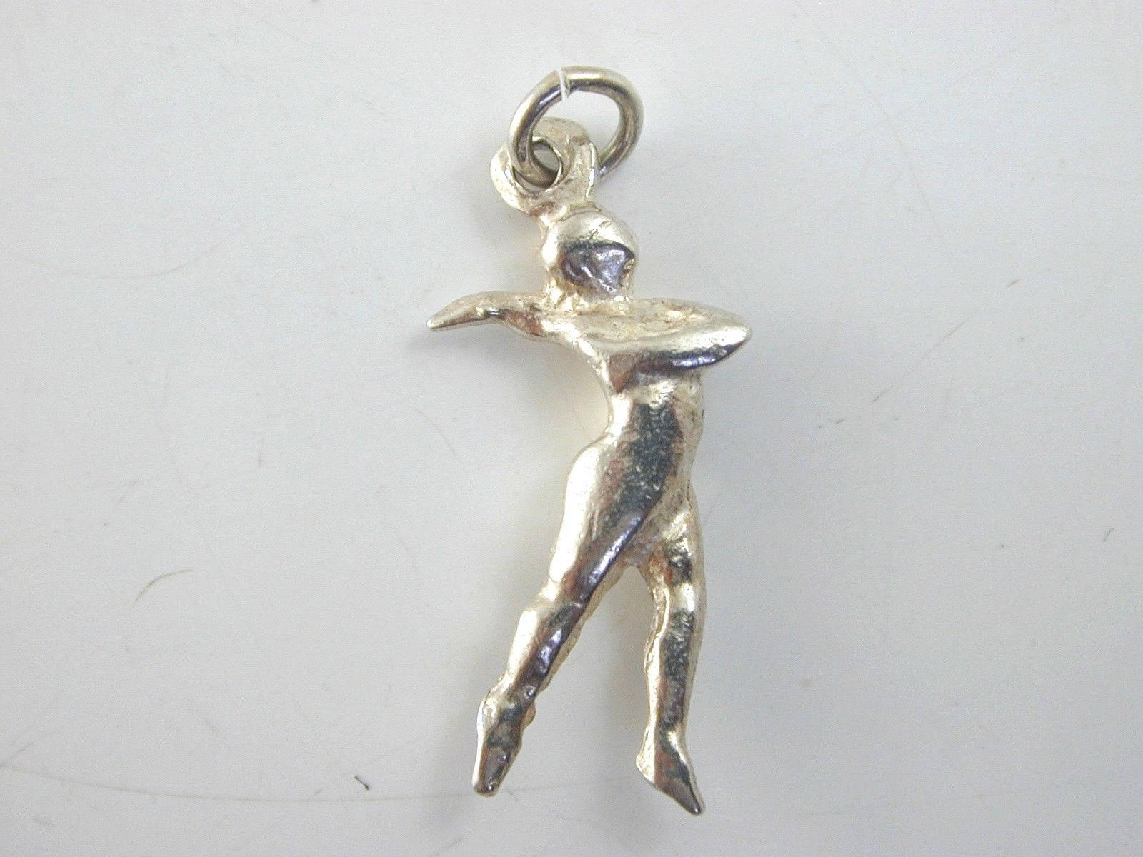 Silber Tänzerin Stehende Pose Charm, 2, 1 Gramm von AntiqueJewellers