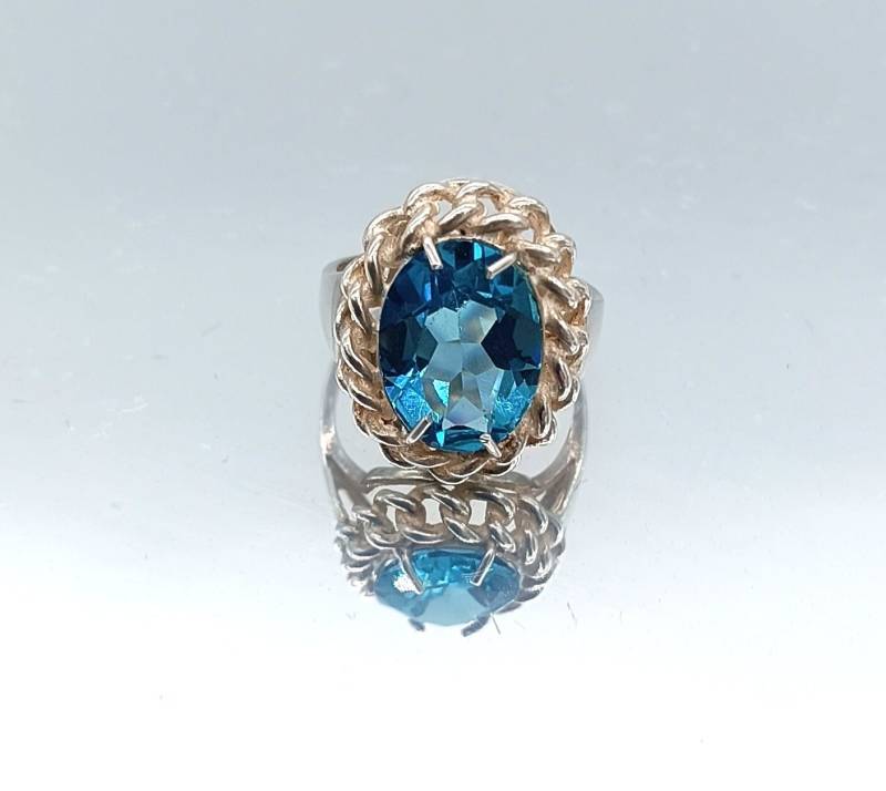 Antiker Silberring Mit Leuchtend Blauem Kristall, Made in Den 50Er Jahren Der Damaligen Tschechoslowakei von AntiqueJewelryByD
