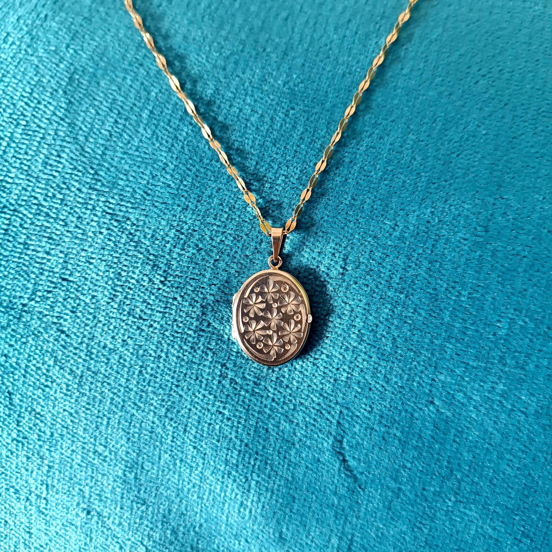 Art Deco Medaillon Halskette 1920Er Silber, Vergoldet, Ag 925, Tschechoslowakei Art Deco Medaillon Halskette 1920Er Silber, Vergoldet, Ag 925, Tschechoslowakei von AntiqueJewelryByD