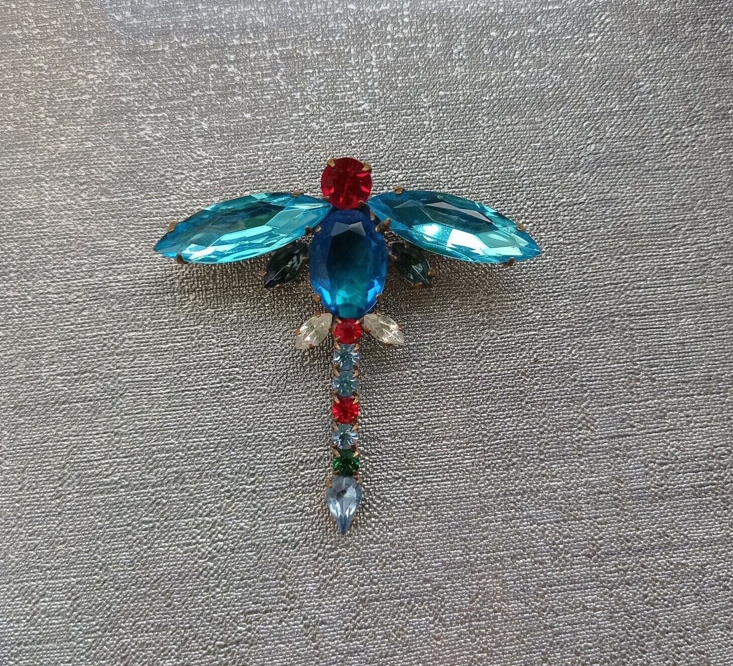 Libelle Retro Brosche. Strass. Aus Der Tschechoslowakei. Hergestellt in Den 90Er Jahren Libelle Retro Brosche. Strass. Aus Der Tschechoslowakei. Hergestellt in Den 90Er Jahren von AntiqueJewelryByD