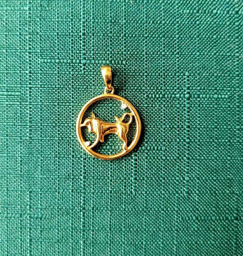 Vintage Sternzeichen Anhänger Stier, Vergoldetes Silber, 925 Ag, Hergestellt in Der Tschechoslowakei Den 1960Er Jahren von AntiqueJewelryByD