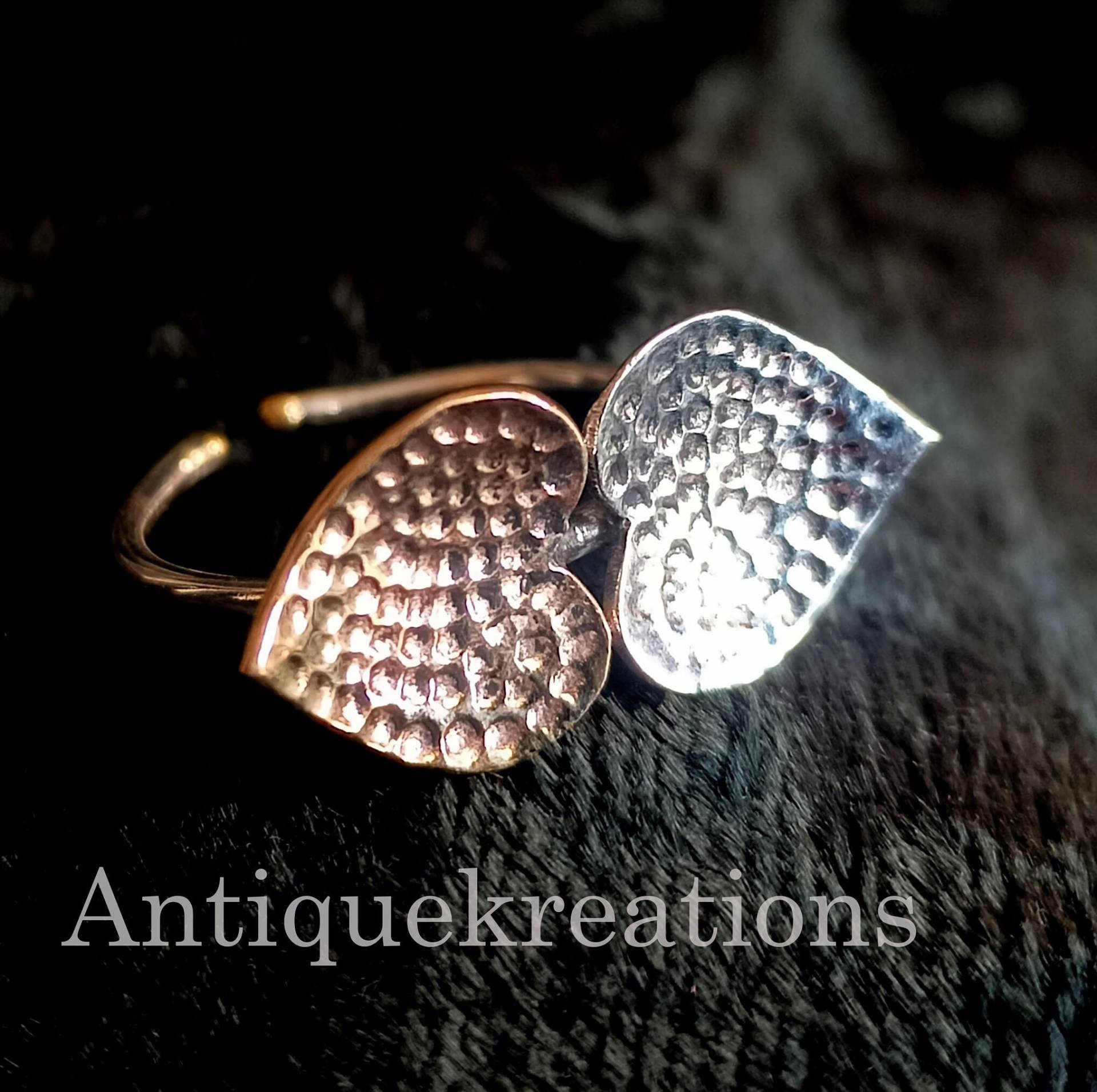Herz Ring Verstellbar, 925 Sterling Silber Ring, Gehämmert Jahrestag Geschenke, Geburtstagsgeschenke, Geschenk Für Sie, Hochzeitsgeschenke Herz Ring Verstellbar, 925 Sterling Silber Ring, Gehämmert Jahrestag Geschenke, Geburtstagsgeschenke, Geschenk Für Sie, Hochzeitsgeschenke von AntiqueKreations