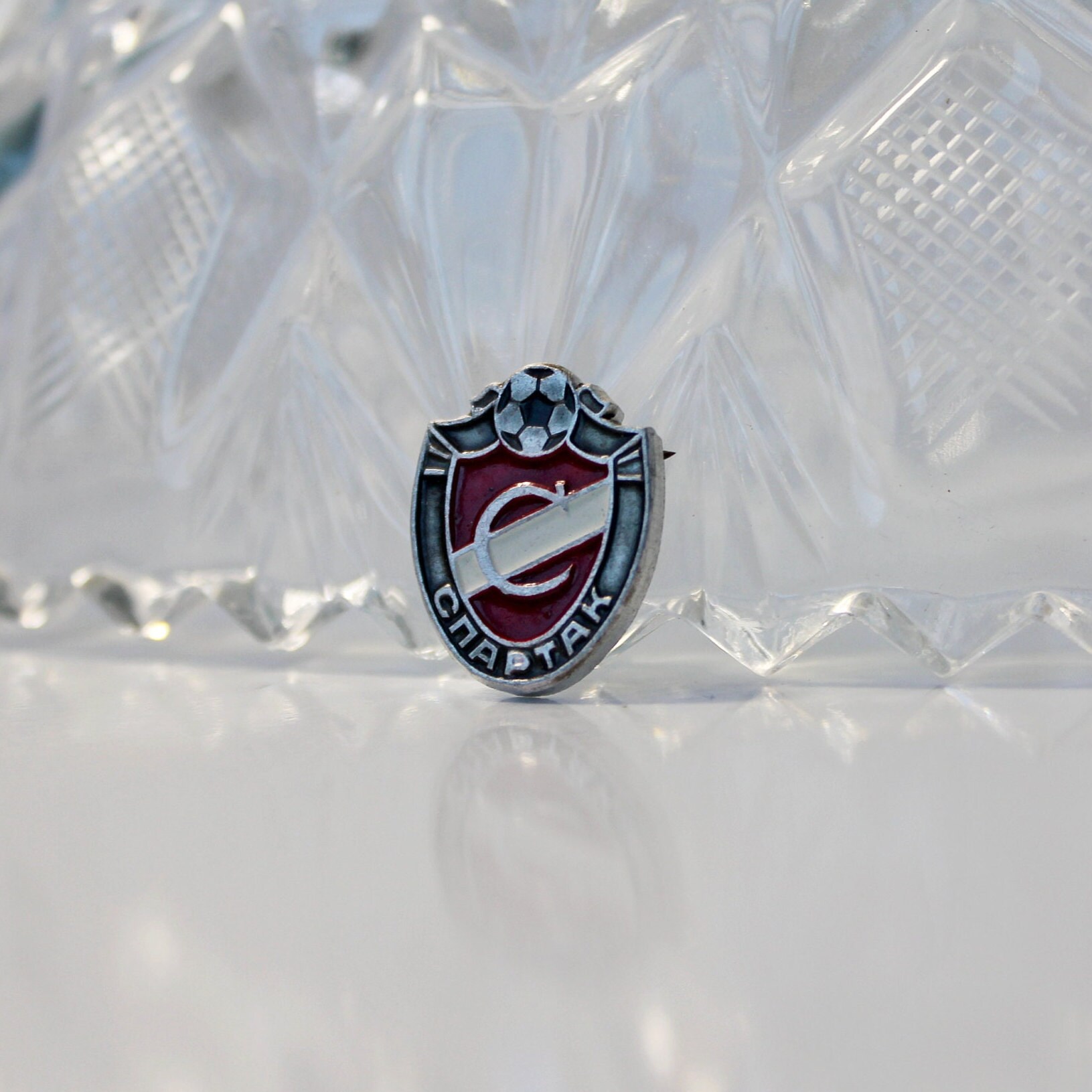 Vintage Abzeichen Aus Der Zeit Udssr Fußballverein Spartak Ist Ein Niedliches Element in Ihrer Sammlung Made Star Vintage Abzeichen Aus Der Zeit Udssr Fußballverein Spartak Ist Ein Niedliches Element in Ihrer Sammlung Made Star von AntiqueShopTUKUA