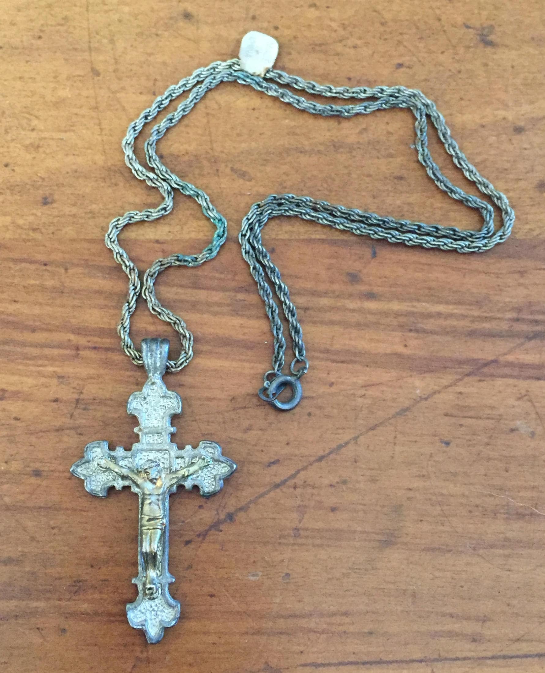 Jahrgang Kruzifix - Hergestellt in China 12, 9 Gramm von AntiqueSoCal