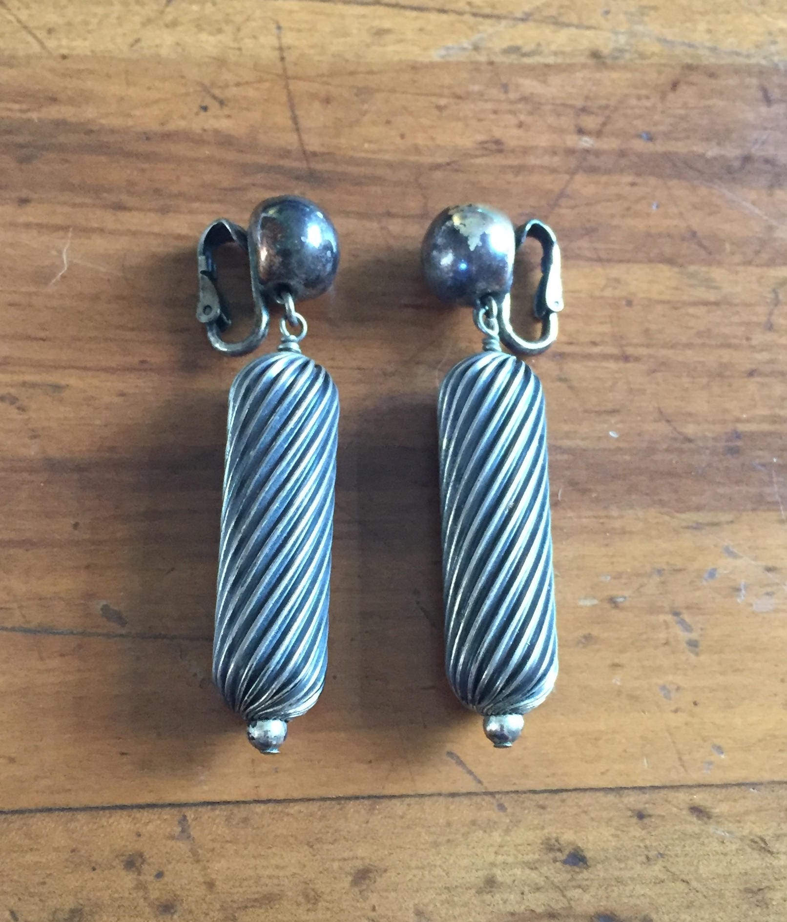 Napier Wirbel Lange Sterling Ohrclips von AntiqueSoCal