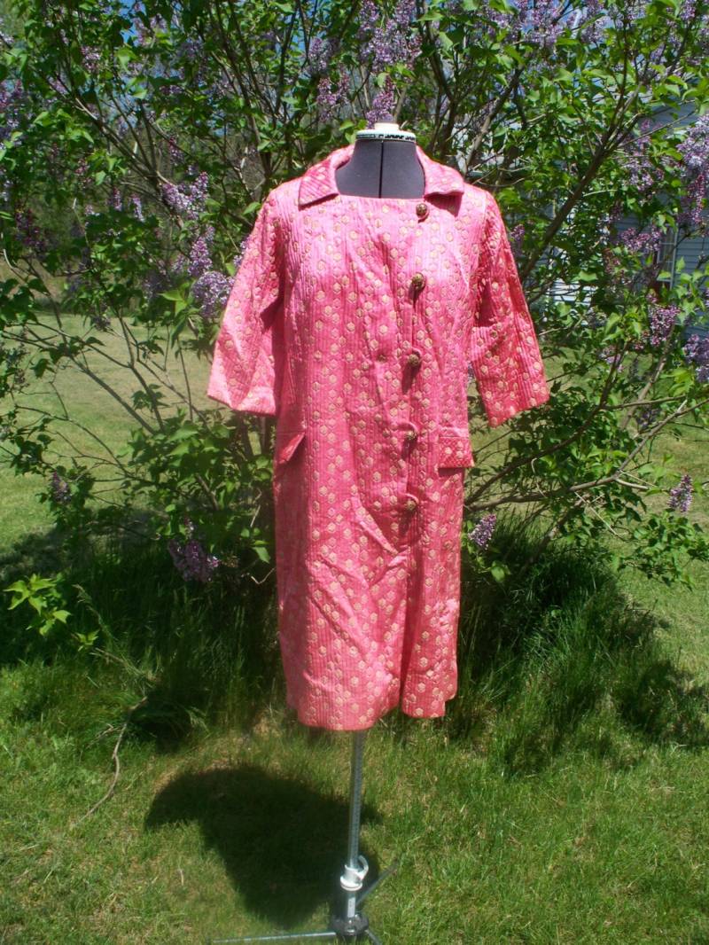 1960Er Jahre Mantelkleid - Baronessa Aus Der Kolher Kollektion No Size Label Rose Rosa Gold von AntiqueologyToday